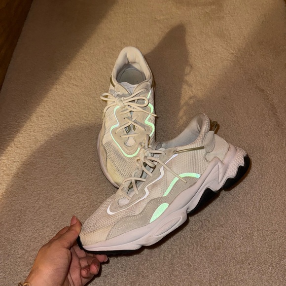 adidas Ozweego Cloud White - Picture 2 of 4